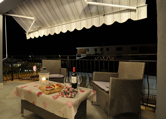 Apartments&rooms Maslina