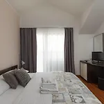 & Maslina 招待所 4*