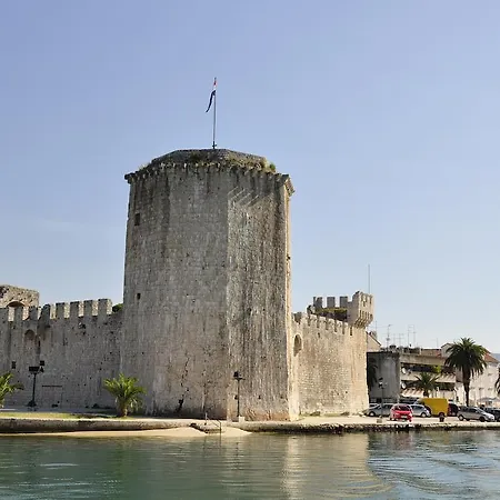 & Maslina Trogir