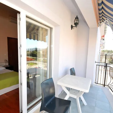 & Maslina 4*